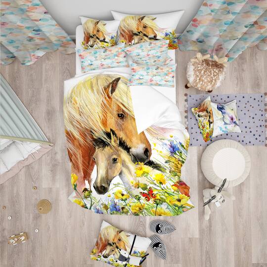 Designart 'Horse and Foal with Meadow - Modern kids Duvet Cover Set
